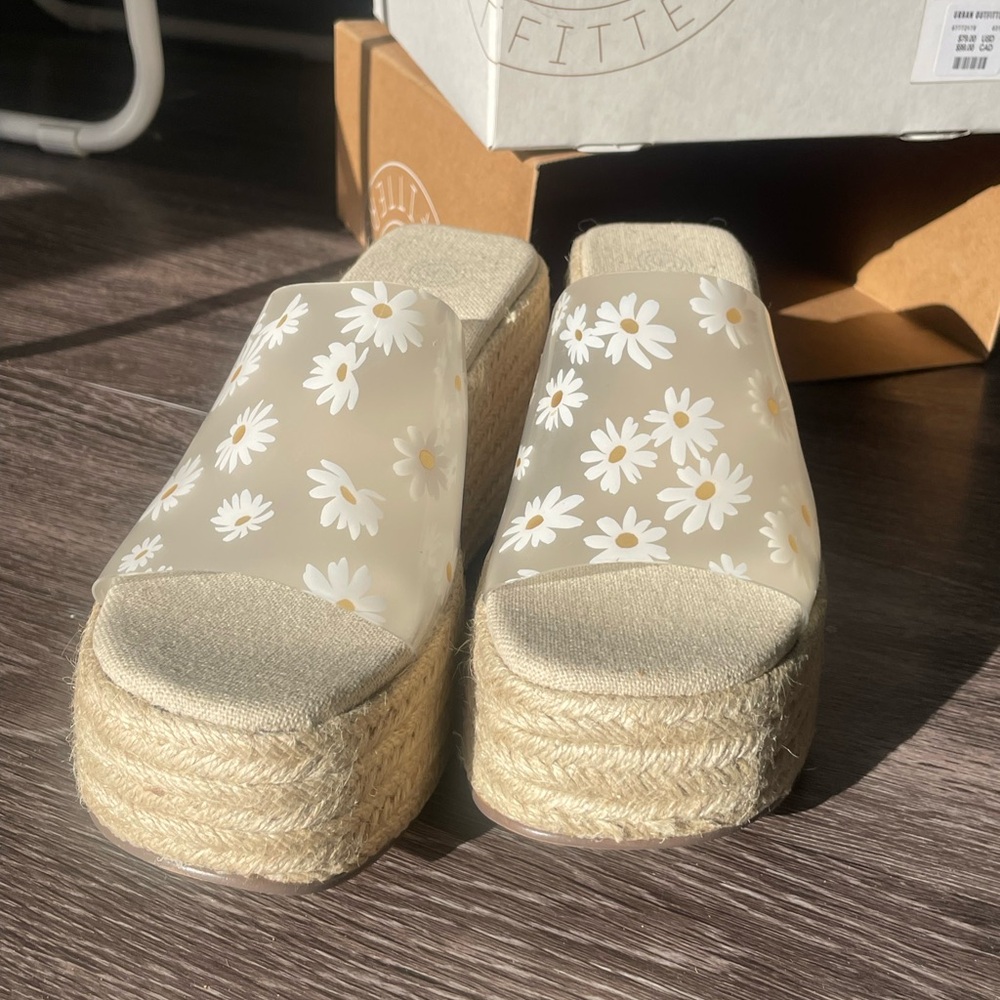 Urban outfitters Daisy platform wedge